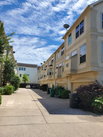 $2,950 | 326 Malone Street, Houston, TX 77007