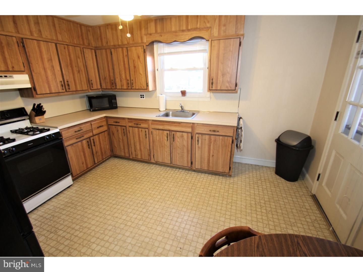 520 Perry Street Ridley Park, PA 19078 - Photo 4 of 17 Kitchen