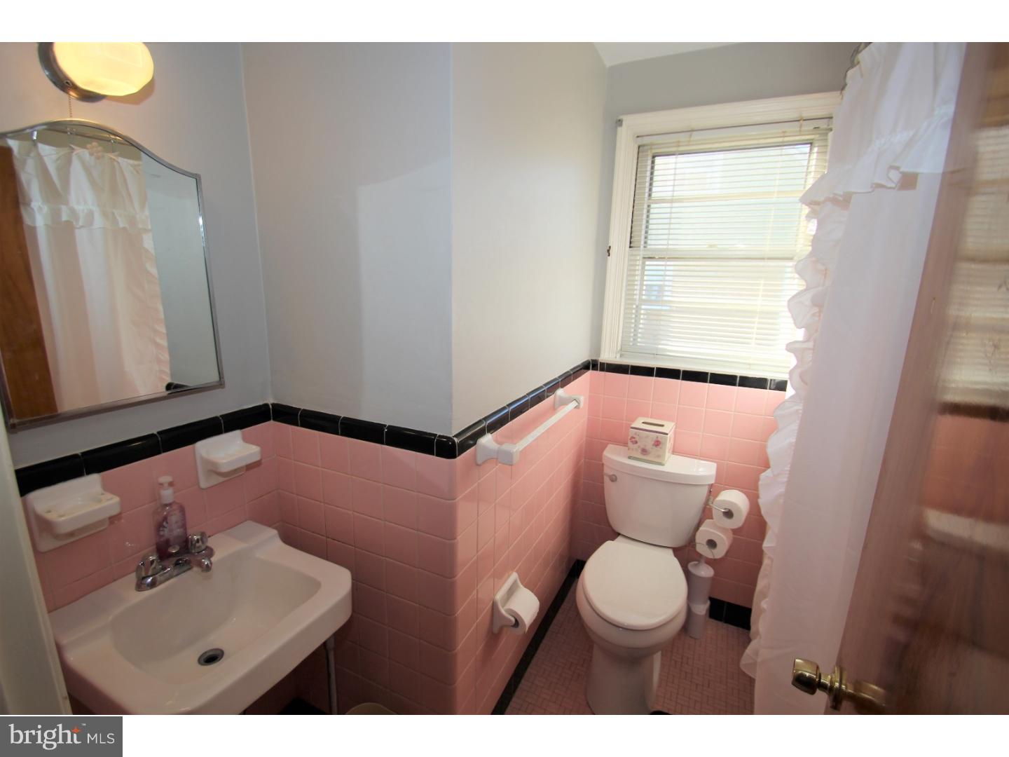 520 Perry Street Ridley Park, PA 19078 - Photo 9 of 17 Bathroom