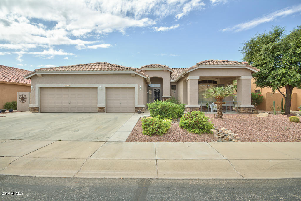 4531 East Walnut Road Gilbert, AZ 85297 - Photo 2 of 25 02