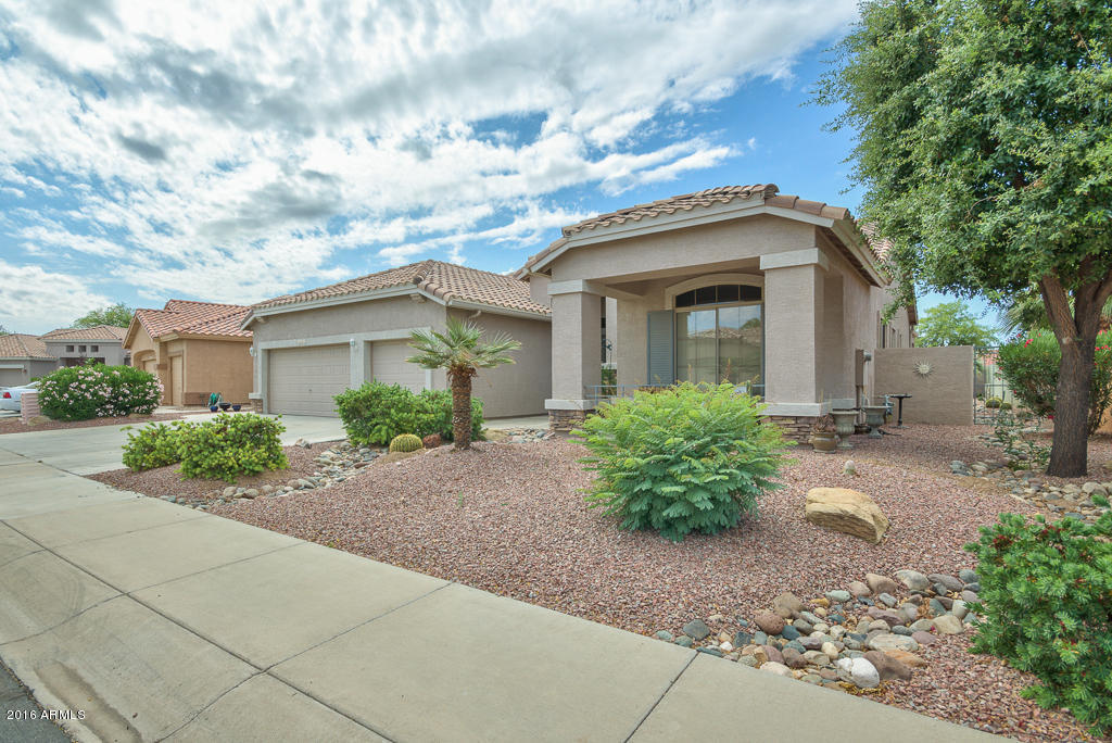 4531 East Walnut Road Gilbert, AZ 85297 - Photo 3 of 25 03
