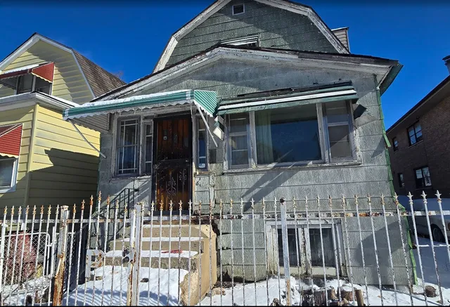 $69,000 | 6933 South Honore Street, Chicago, IL 60636