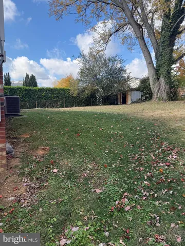 a view of outdoor space