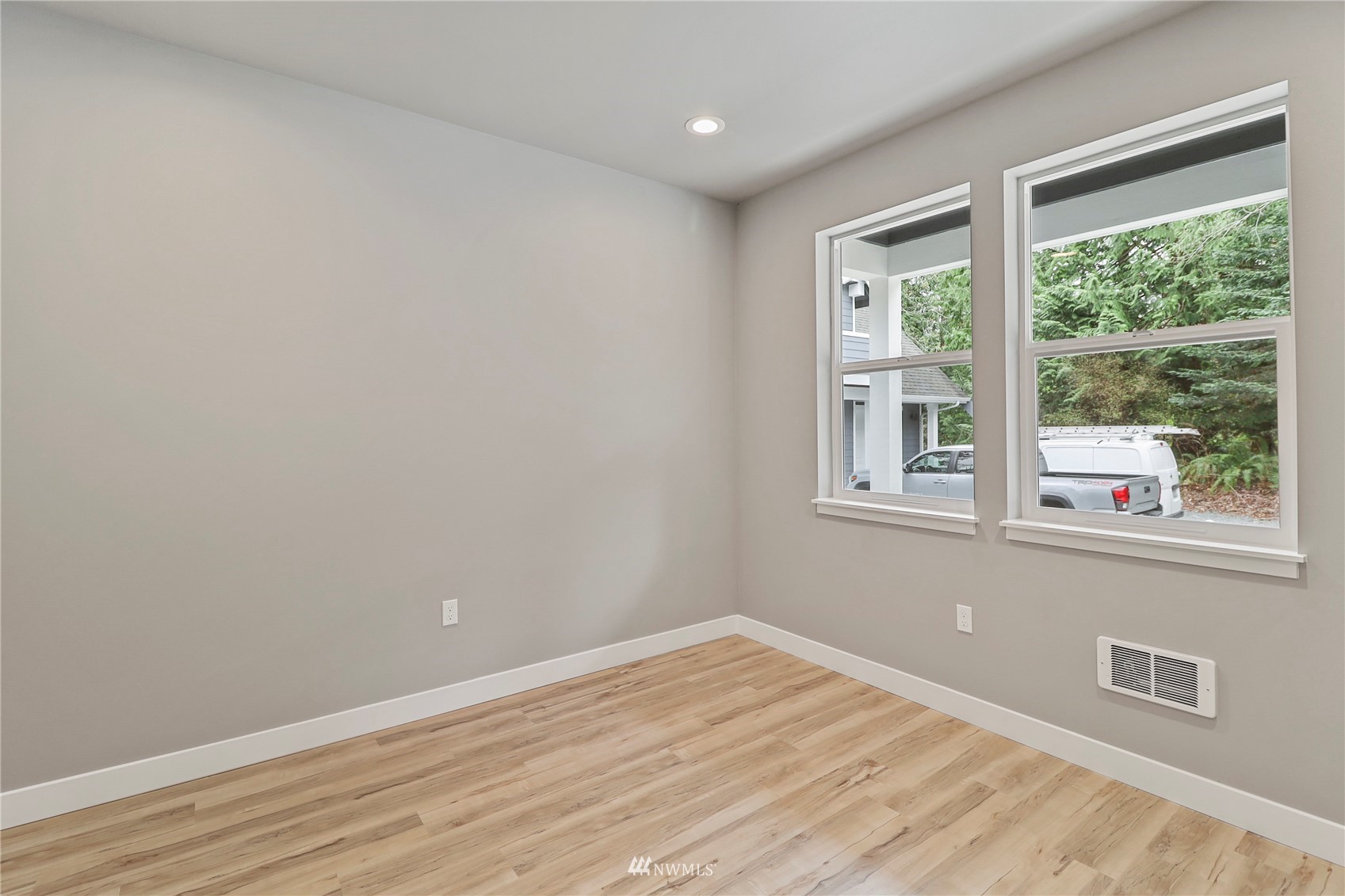 13305 Gibralter Road Anacortes, WA 98221 - Photo 17 of 27 Gallery Image 17