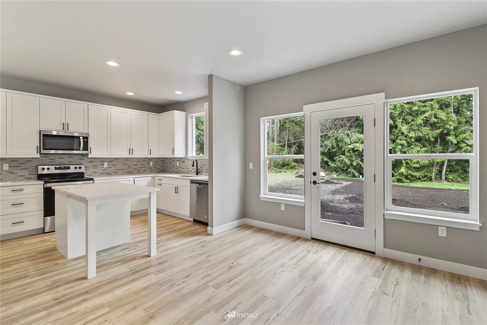 13305 Gibralter Road Anacortes, WA 98221 - Photo 19 of 27 Gallery Image 19