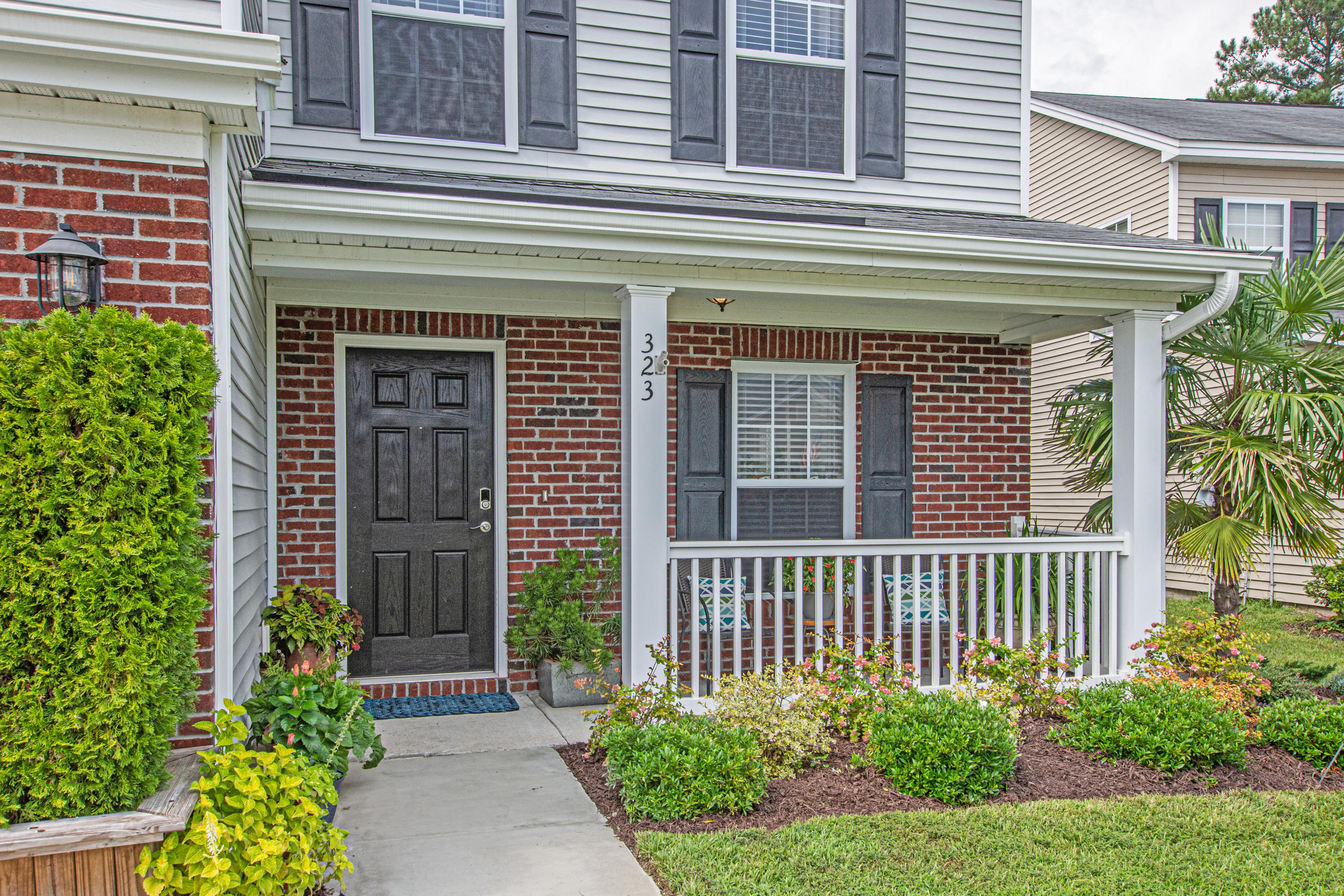 323 Deep River Road Summerville, SC 29486 - Photo 5 of 58 323 Deep River Road