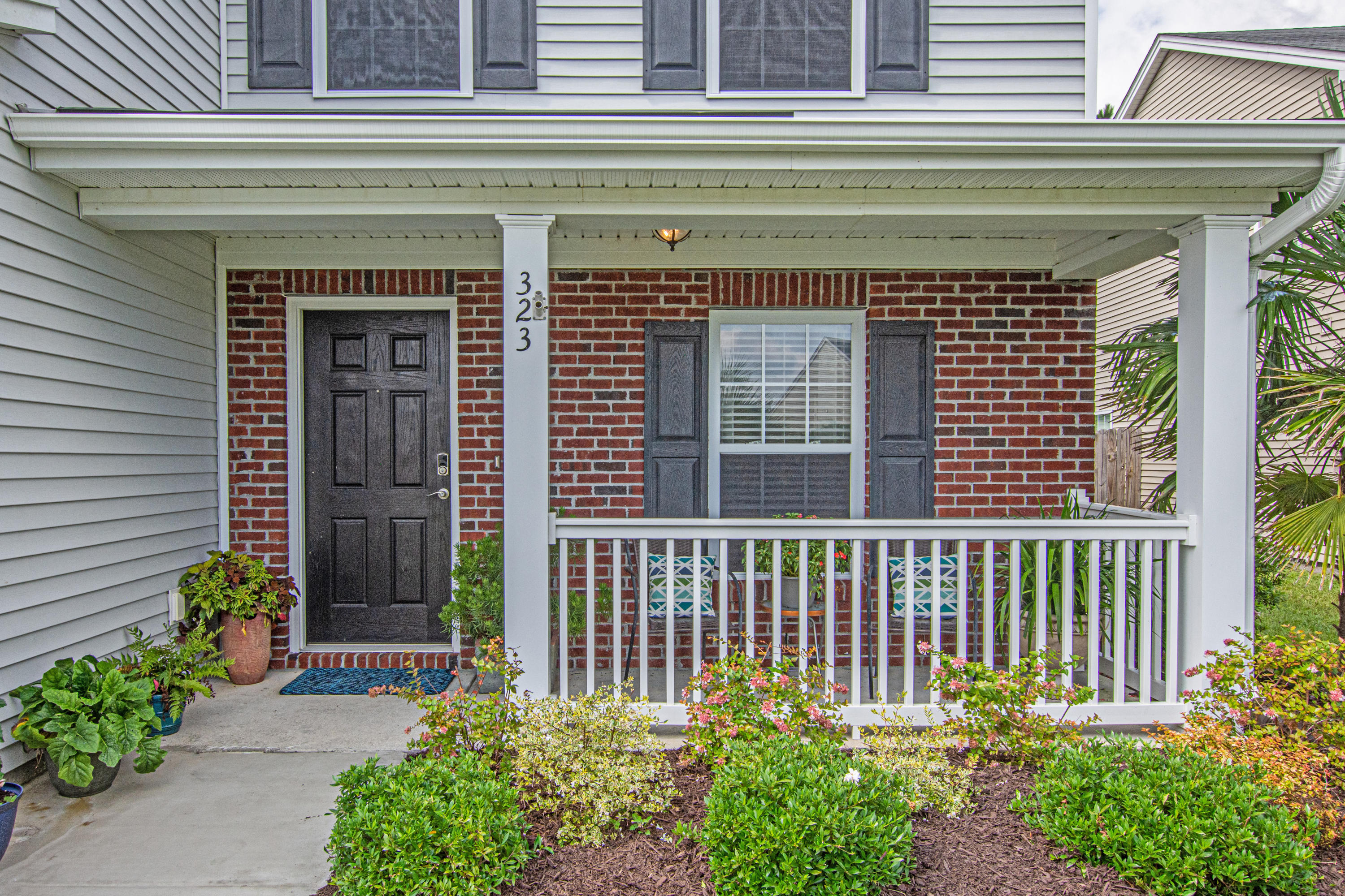 323 Deep River Road Summerville, SC 29486 - Photo 6 of 58 323 Deep River Road