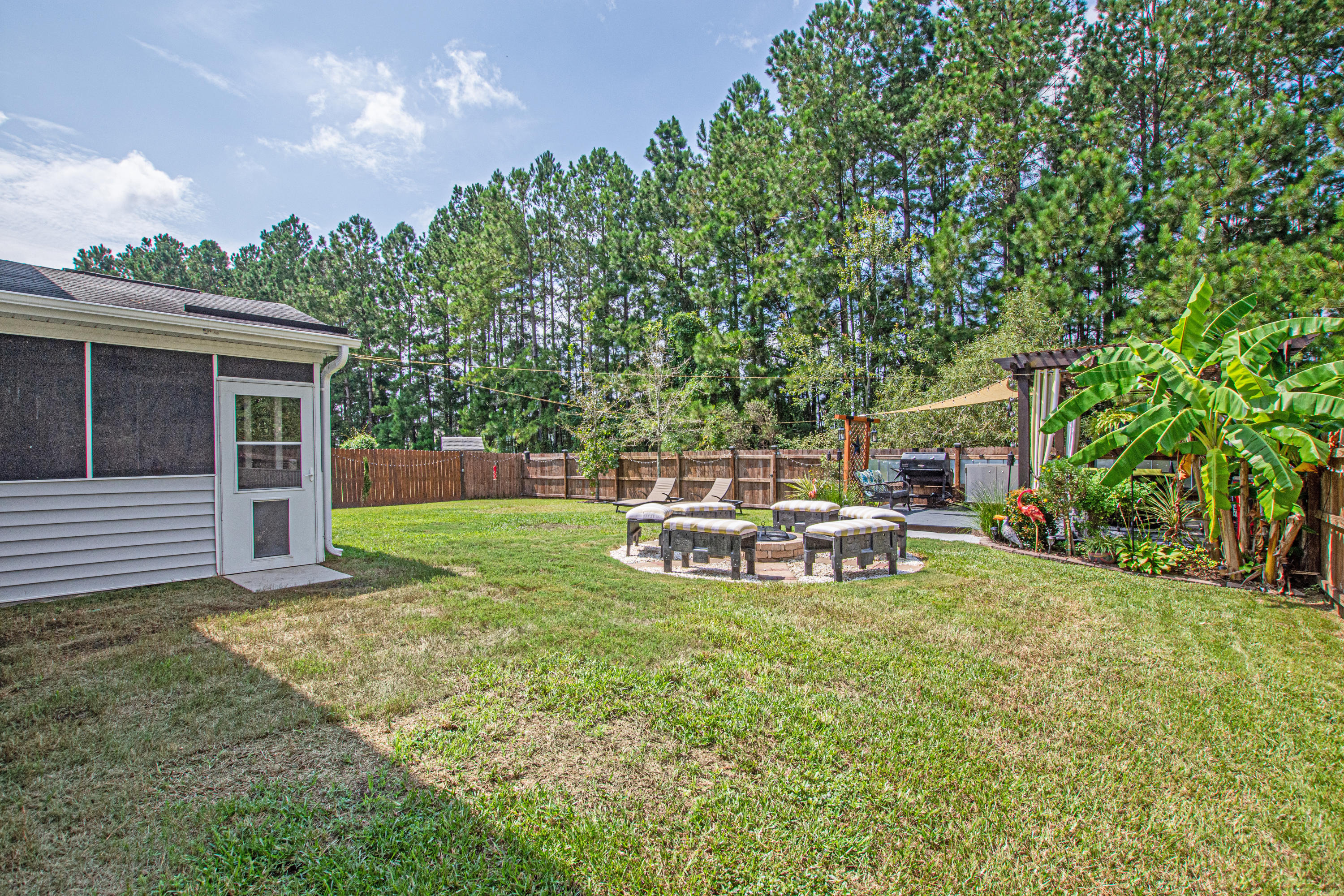 323 Deep River Road Summerville, SC 29486 - Photo 10 of 58 323 Deep River Road