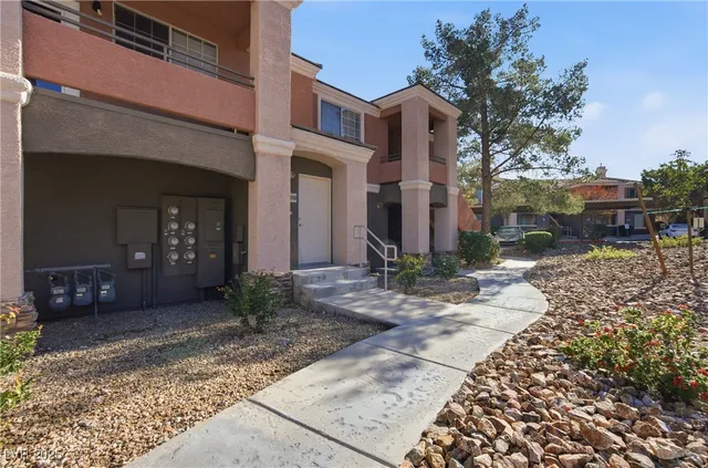$1,490 | 1501 Truett Street, Unit 202, Las Vegas, NV 89128