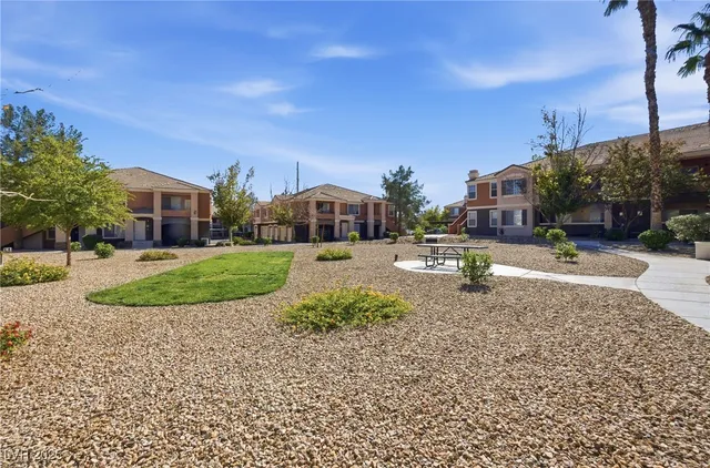 $1,490 | 1501 Truett Street, Unit 202, Las Vegas, NV 89128