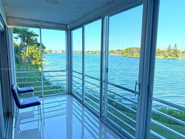 $399,000 | 879 Northeast 195th Street, Unit 228, Miami, FL 33179