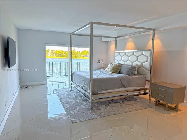 $399,000 | 879 Northeast 195th Street, Unit 228, Miami, FL 33179