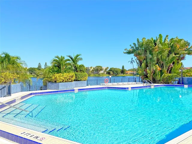 $399,000 | 879 Northeast 195th Street, Unit 228, Miami, FL 33179