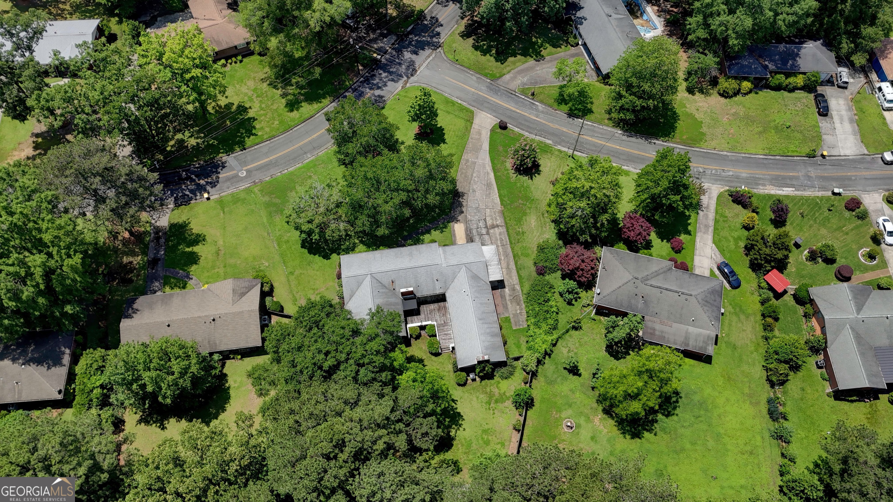 25 Ridge Drive Southwest Rome, GA 30165 - Photo 34 of 37 an aerial view of a house with a yard and outdoor seating