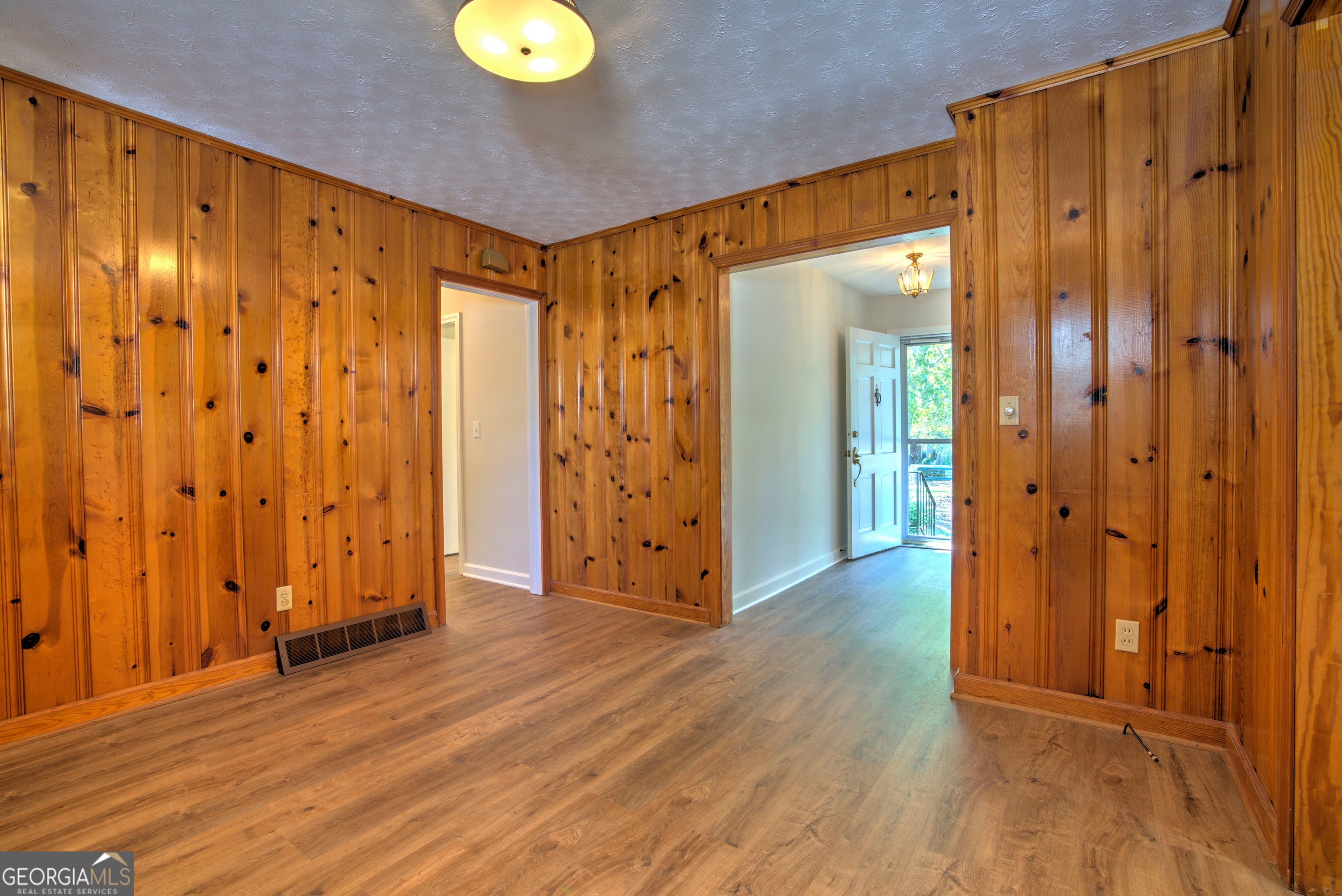 25 Ridge Drive Southwest Rome, GA 30165 - Photo 5 of 37 a view of a hallway with wooden floor