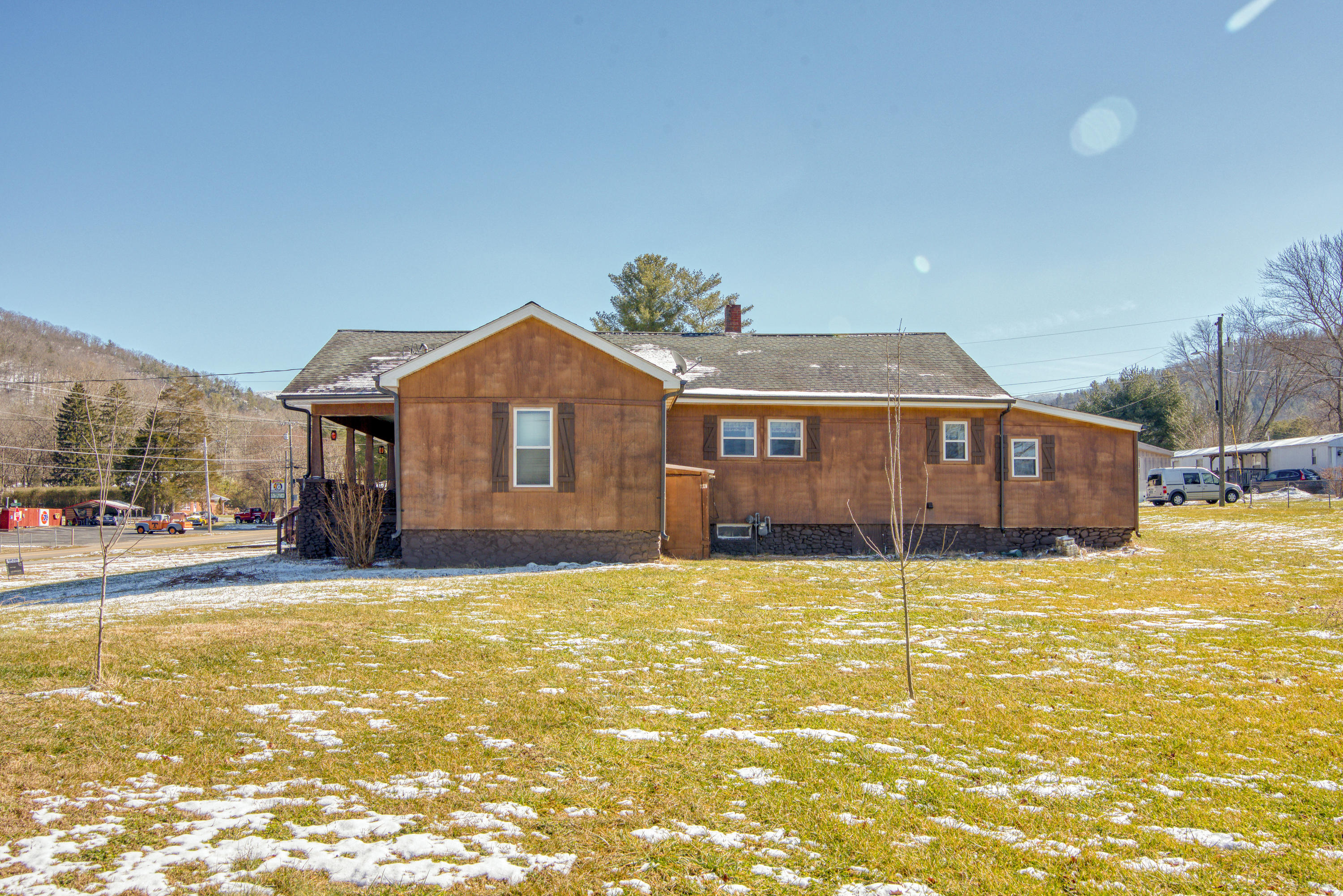 816 Rock Creek Road Erwin, TN 37650 - Photo 5 of 40 DSC_3129_rockcreek