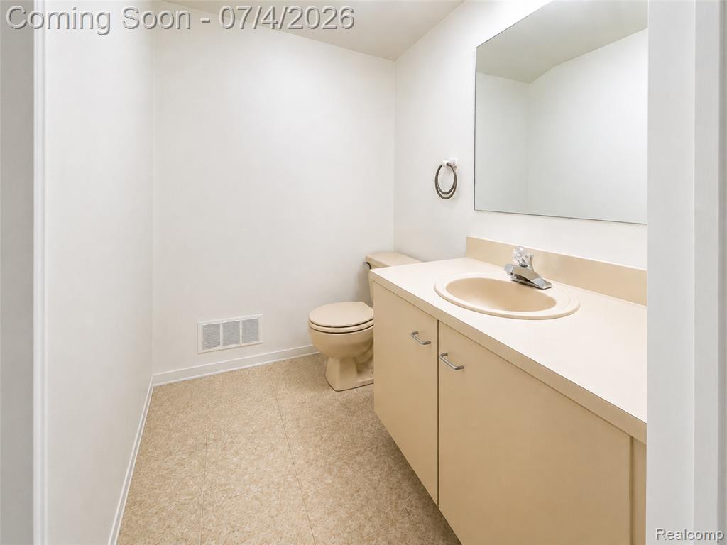 754 Ashley Circle Rochester, MI 48307 - Photo 28 of 34
