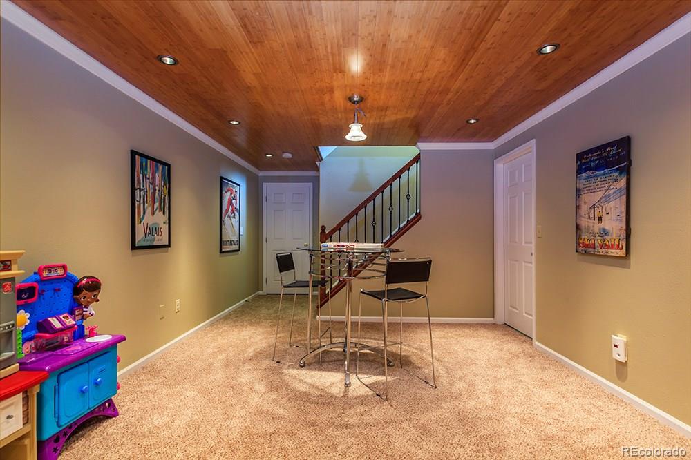 9082 Sunset Ridge Court Highlands Ranch, CO 80126 - Photo 24 of 35 Gallery Image 24