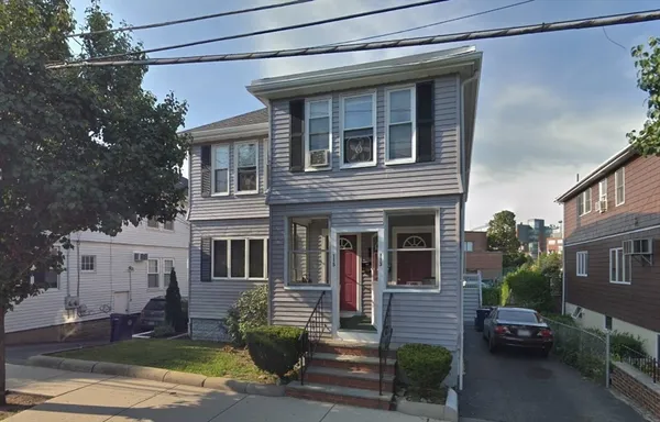 $3,150 | 115 Clarence Street, Unit 2, Everett, MA 02149