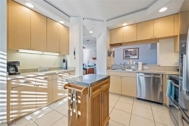 $189,000 | 1121 Van Loon Commons Cir Cape, Unit 305, Cape Coral, FL 33909