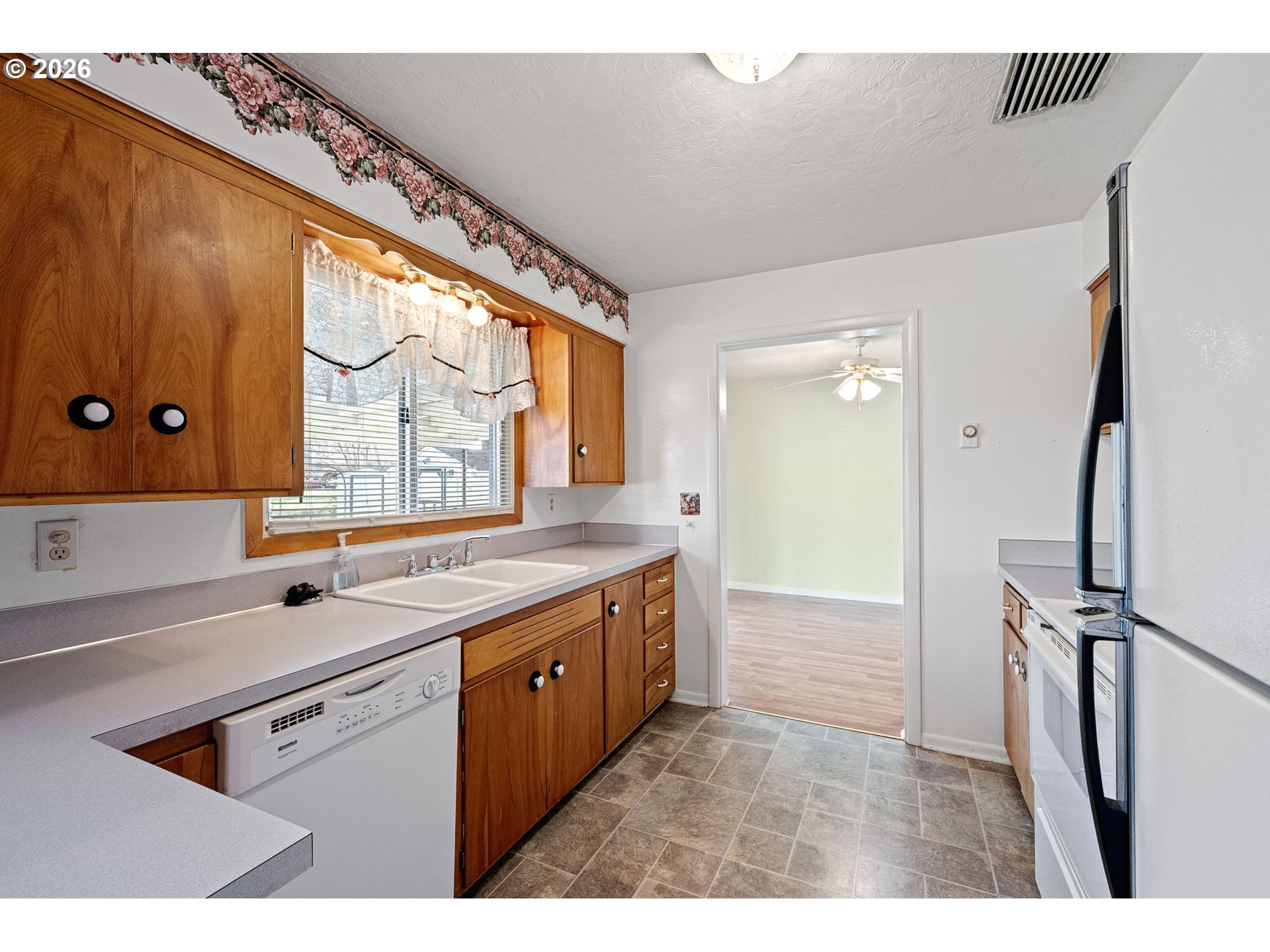 630 South 3rd Street Cottage Grove, OR 97424 - Photo 21 of 47