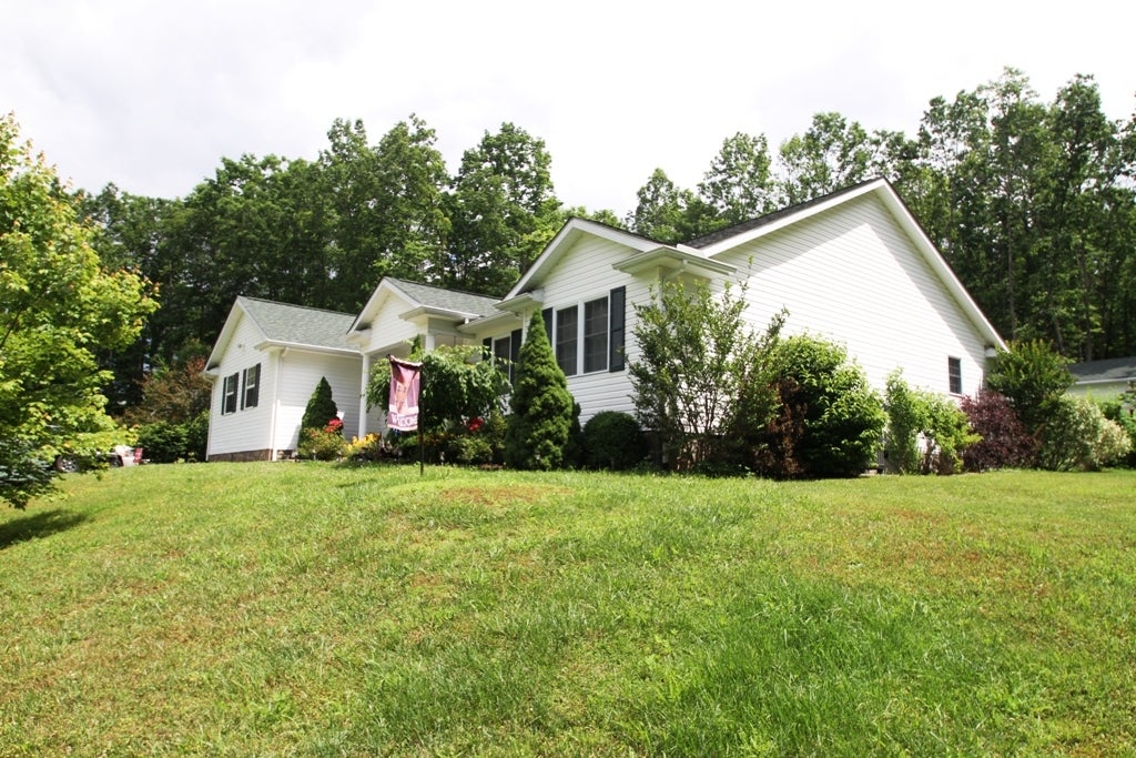 275 G Henson Road Crawley, WV 24931 - Photo 4 of 29 Front & side view