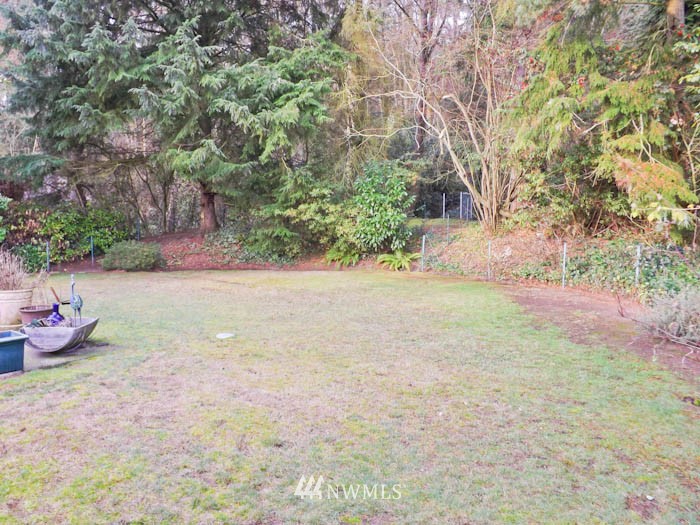 8383 East Mercer Way Mercer Island, WA 98040 - Photo 7 of 13