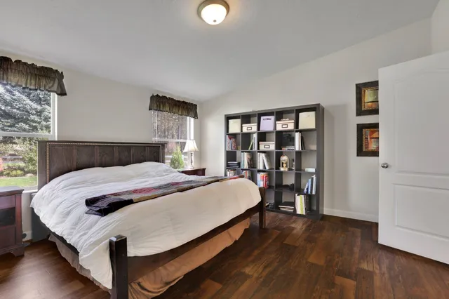 $560,000 | 38911 North Newport Highway, Elk, WA 99009