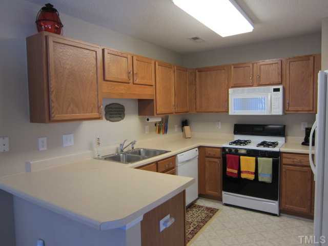 1208 Meadow Moss Court Raleigh, NC 27613 - Photo 5 of 15 Photo 5