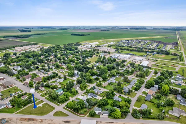 $38,500 | 633 Norman Drive, Kindred, ND 58051