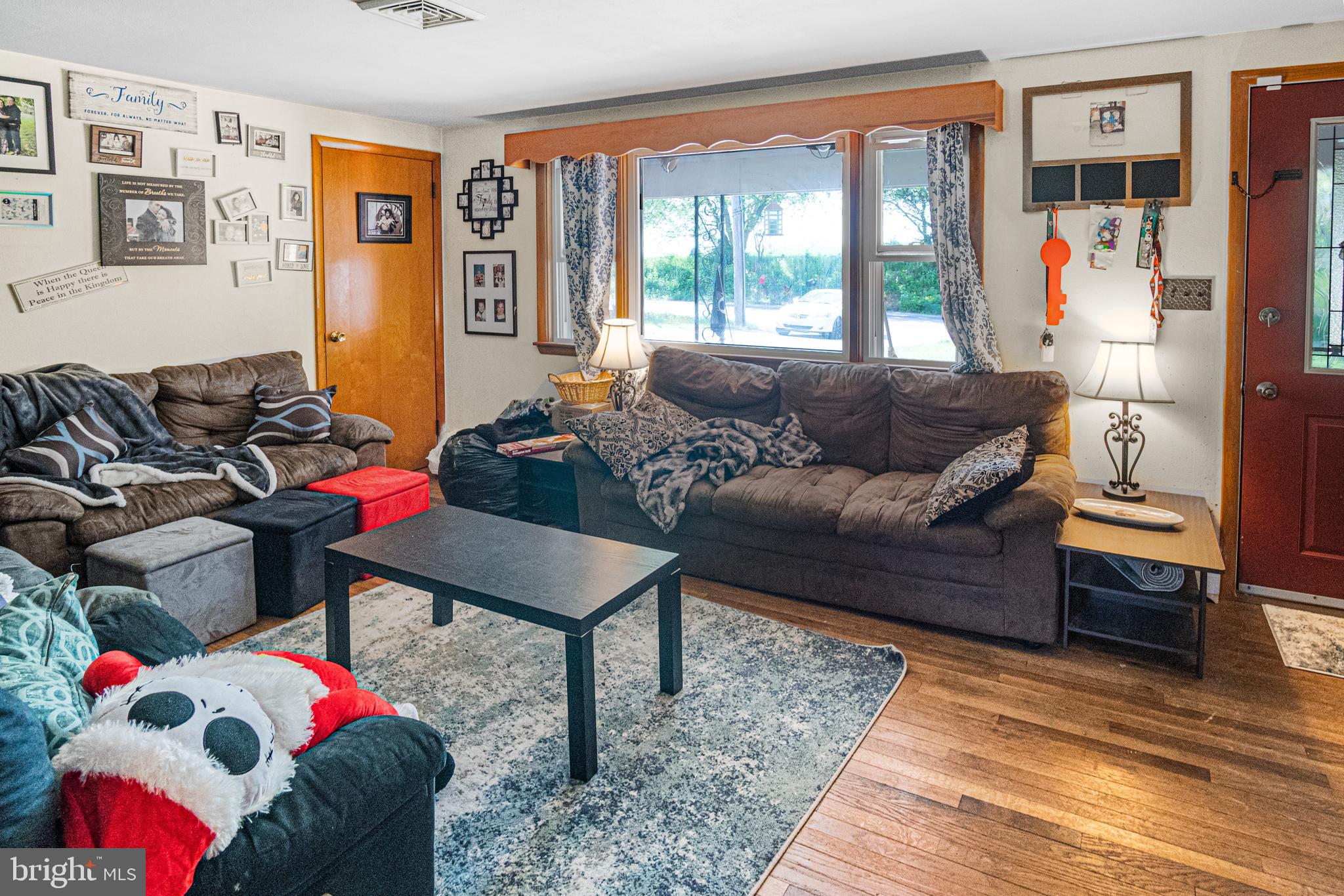 1409 Krafts Mill Road Spring Grove, PA 17362 - Photo 3 of 32