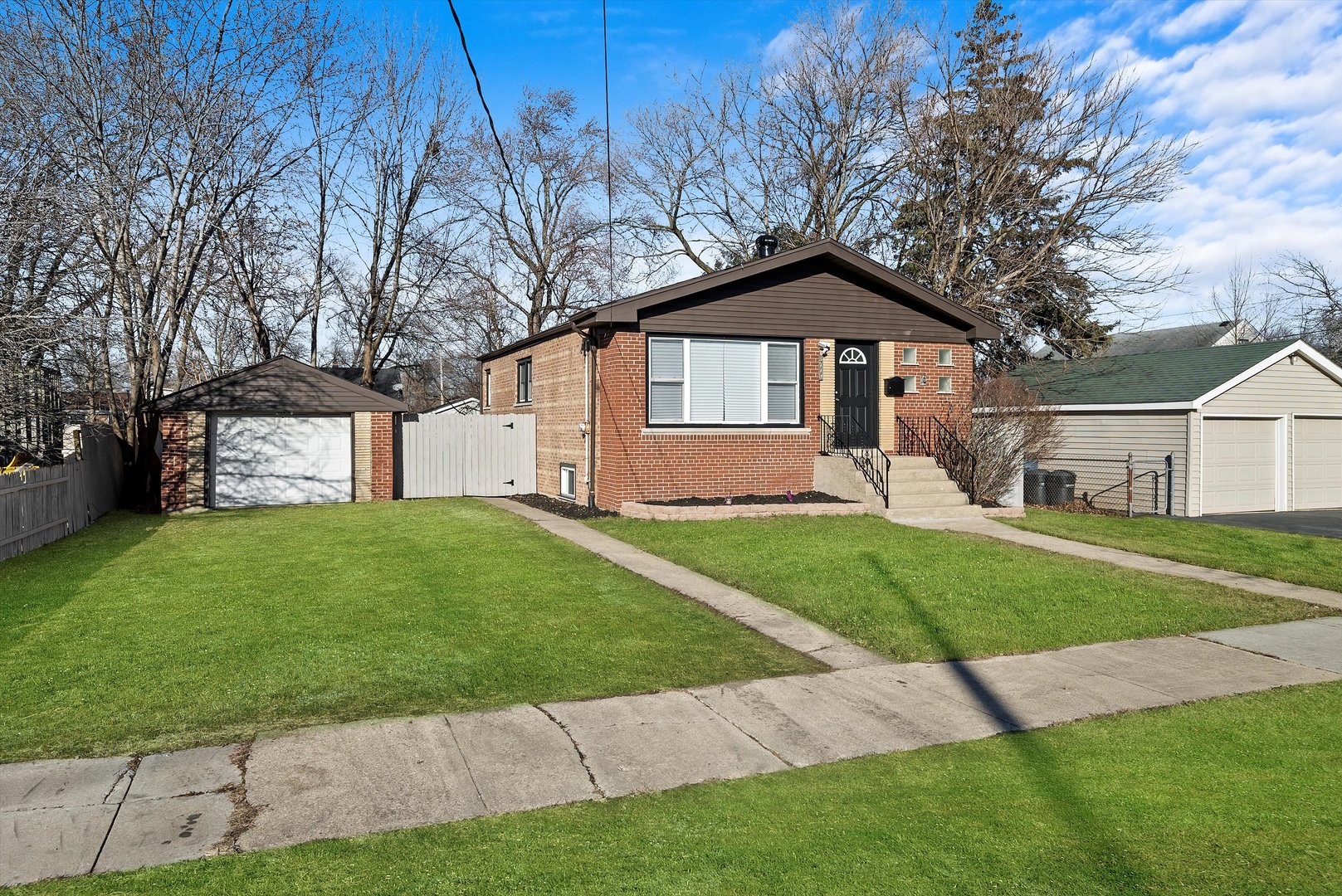 3714 149th Street Midlothian, IL 60445 - Photo 1 of 40 Gallery Image 1