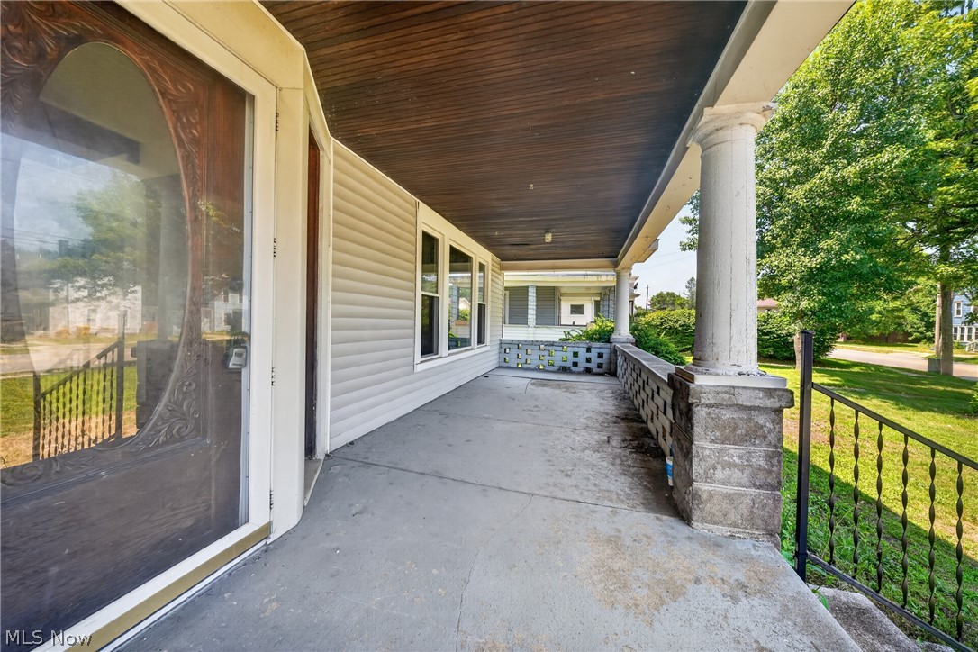 703 West Main Road Conneaut, OH 44030 - Photo 4 of 35