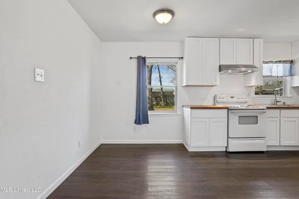 $137,500 | 3709 Pineview Drive, Pascagoula, MS 39581