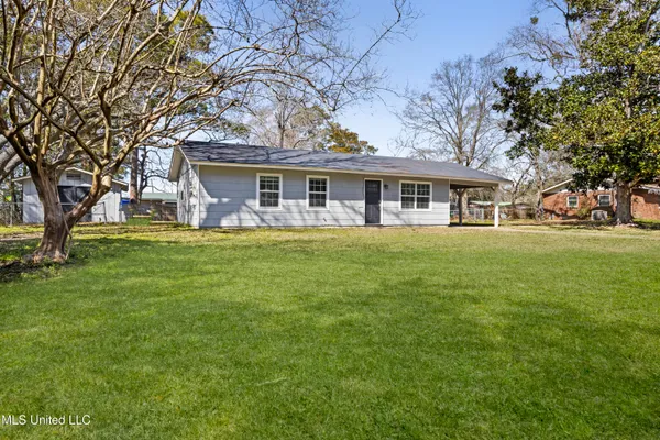 $137,500 | 3709 Pineview Drive, Pascagoula, MS 39581