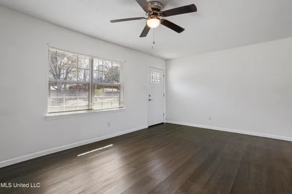 $137,500 | 3709 Pineview Drive, Pascagoula, MS 39581