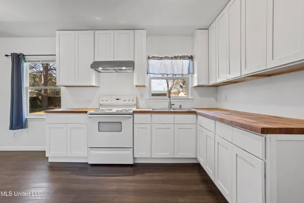 $137,500 | 3709 Pineview Drive, Pascagoula, MS 39581