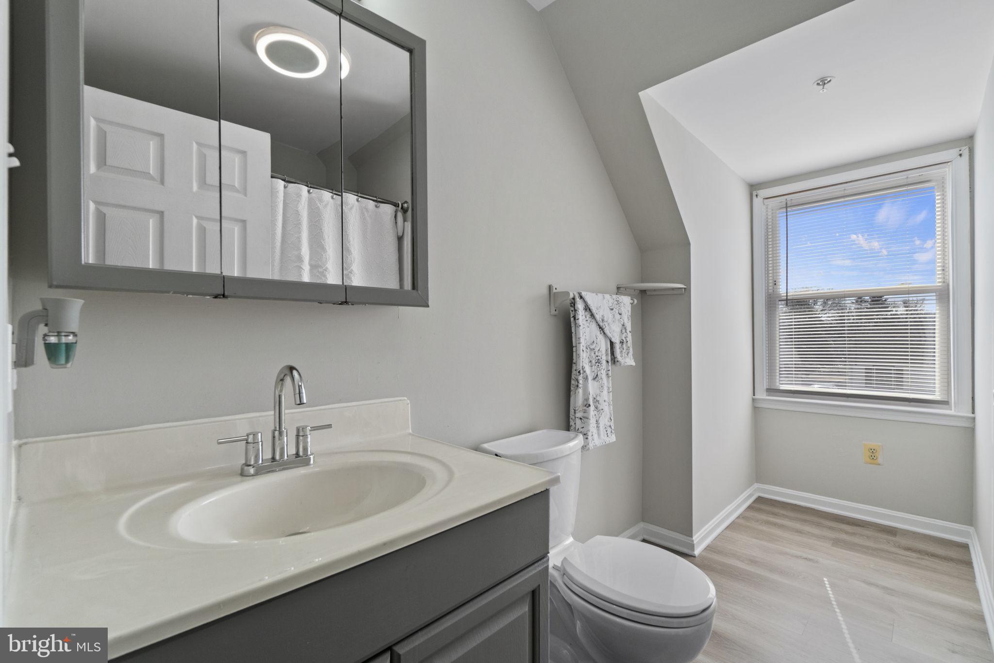 5006 Somerset Road Riverdale, MD 20737 - Photo 16 of 20 Full Bath - Second Floor