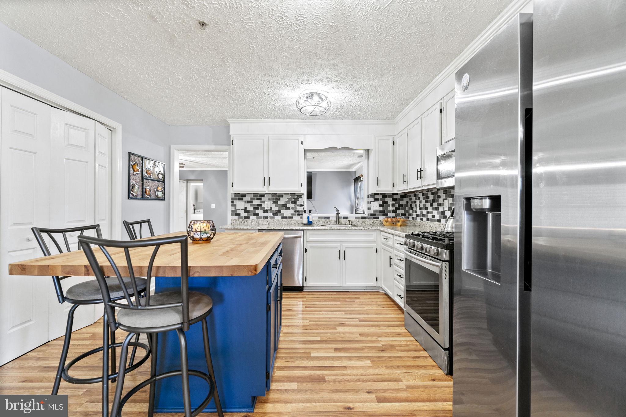 5006 Somerset Road Riverdale, MD 20737 - Photo 2 of 20 Kitchen