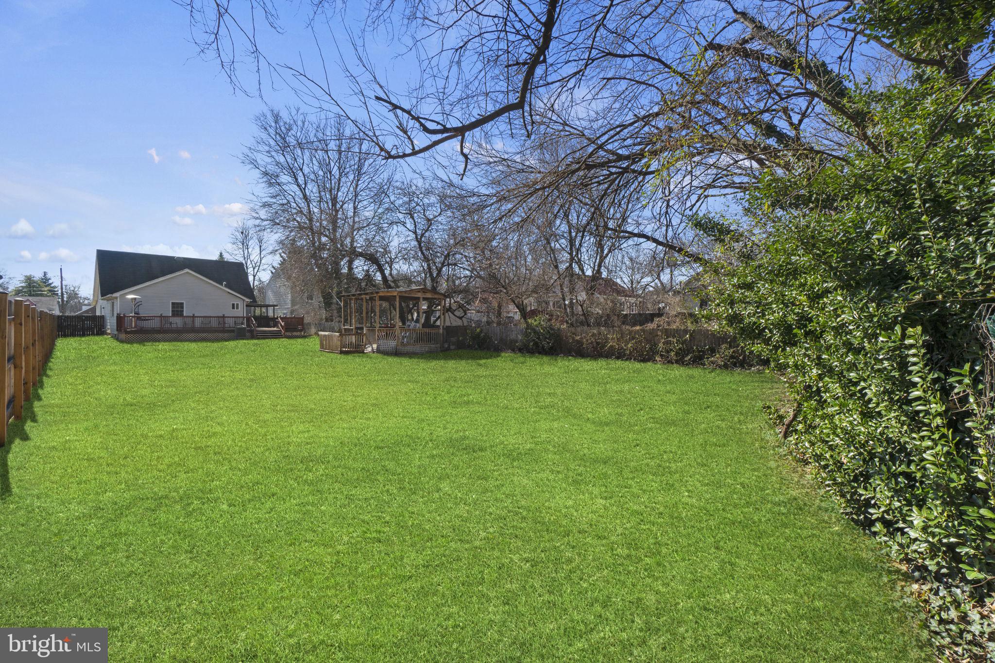 5006 Somerset Road Riverdale, MD 20737 - Photo 8 of 20 Expansive Backyard