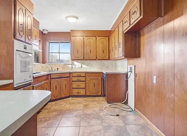 $148,000 | 504 Redwater Road, Wake Village, TX 75501