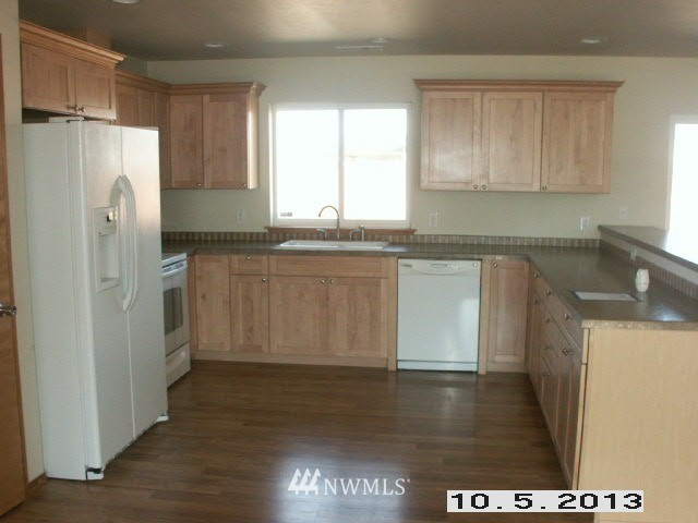 418 Spring Circle Mattawa, WA 99349 - Photo 5 of 15 Gallery Image 5