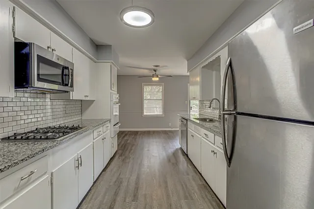 $2,595 | 2001 Oakglen Drive, Austin, TX 78745