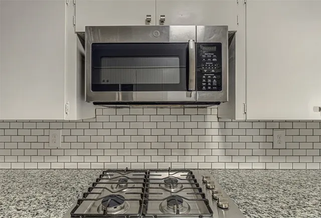 $2,595 | 2001 Oakglen Drive, Austin, TX 78745