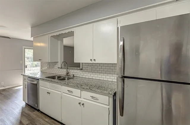 $2,595 | 2001 Oakglen Drive, Austin, TX 78745