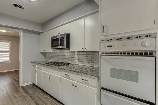 $2,595 | 2001 Oakglen Drive, Austin, TX 78745