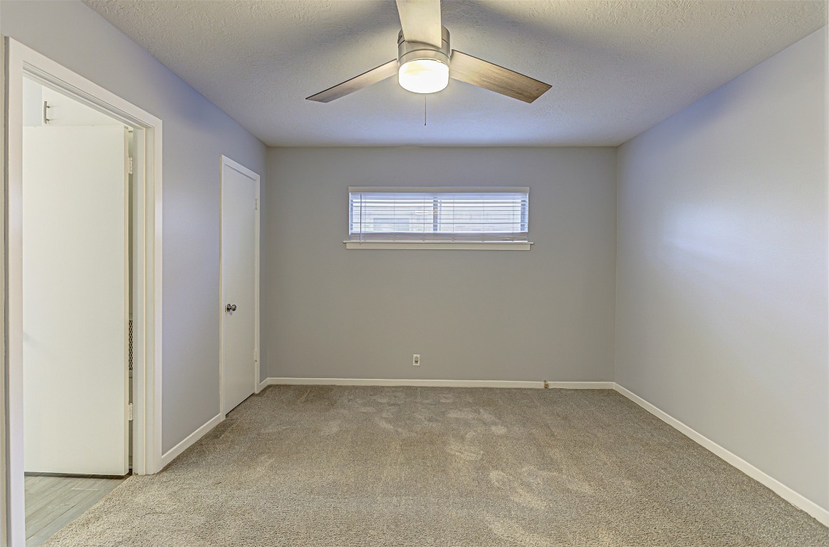 2001 Oakglen Drive Austin, TX 78745 - Photo 27 of 40 an empty room with a window