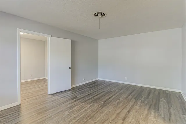 $2,595 | 2001 Oakglen Drive, Austin, TX 78745