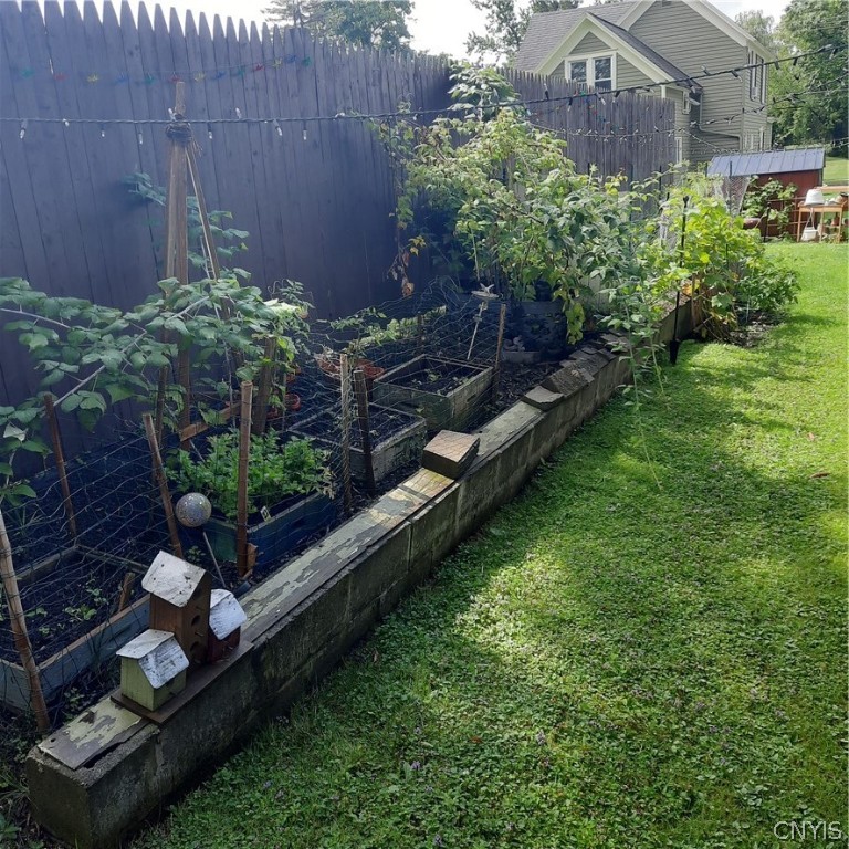 7 Van Epps Street Vernon, NY 13476 - Photo 6 of 35