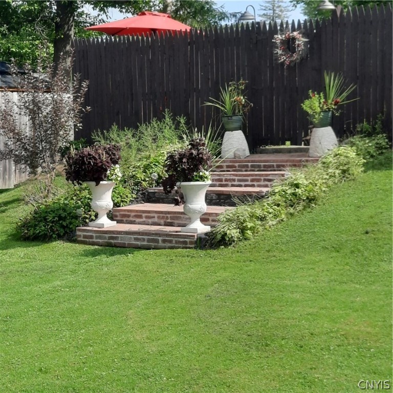 7 Van Epps Street Vernon, NY 13476 - Photo 10 of 35